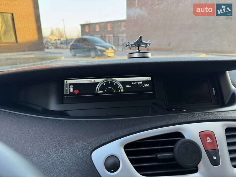 Минивэн Renault Scenic 2009 в Нетешине