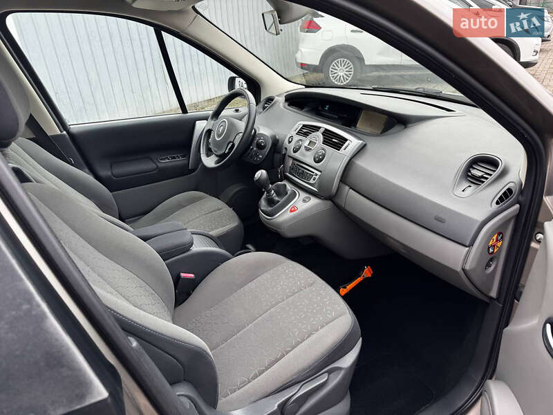 Мінівен Renault Scenic 2008 в Дніпрі