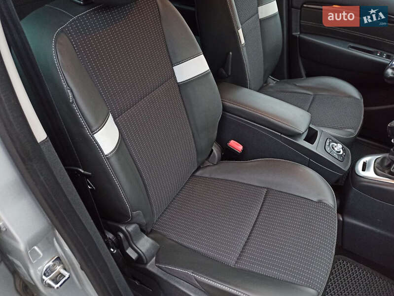 Минивэн Renault Scenic 2015 в Киеве фото 17 Минивэн Renault Scenic 2015 в Киеве