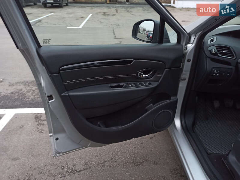 Минивэн Renault Scenic 2015 в Киеве фото 15 Минивэн Renault Scenic 2015 в Киеве