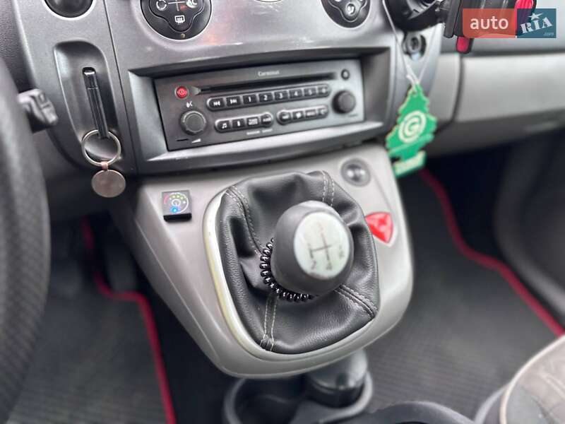 Мінівен Renault Scenic 2004 в Коломиї