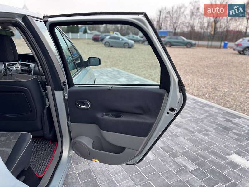 Мінівен Renault Scenic 2004 в Коломиї