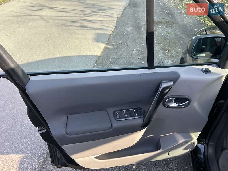 Мінівен Renault Scenic 2007 в Кагарлику