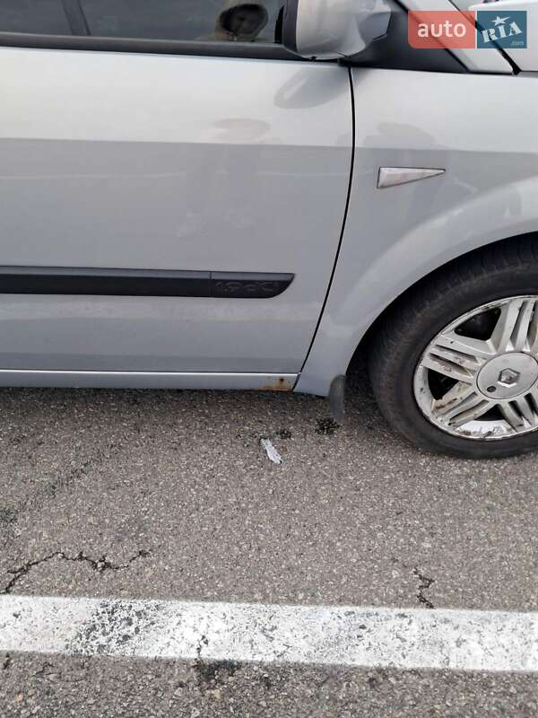 Минивэн Renault Scenic 2004 в Киеве фото 12 Минивэн Renault Scenic 2004 в Киеве