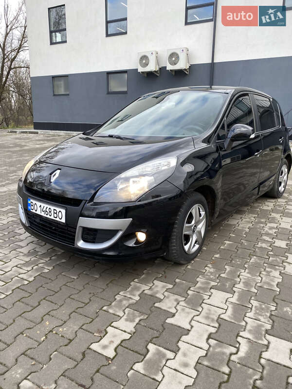 Мінівен Renault Scenic 2011 в Хмельницькому