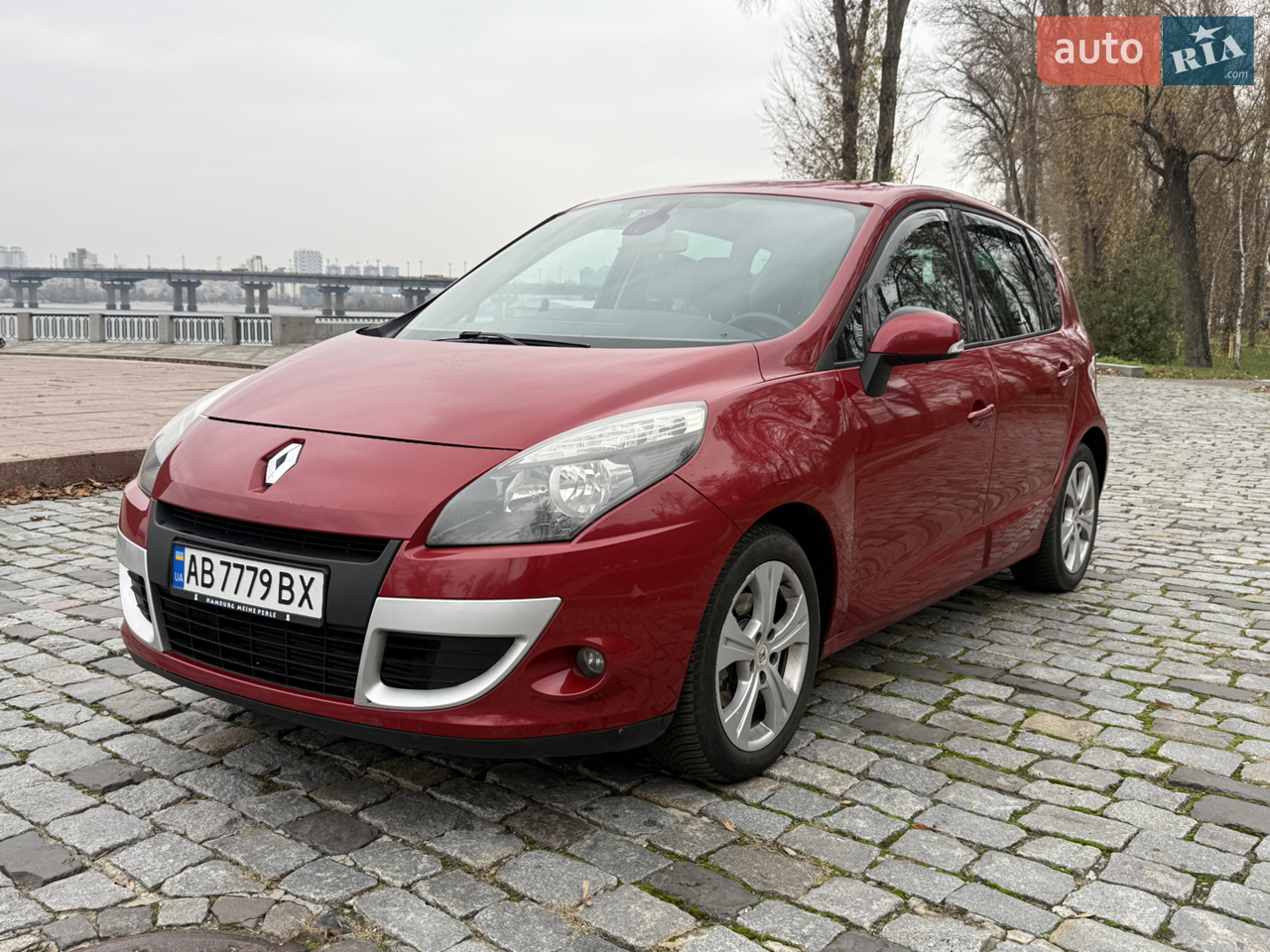 2010 Renault Scenic - мініатюра 13