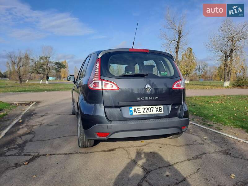 Минивэн Renault Scenic 2011 в Каменском