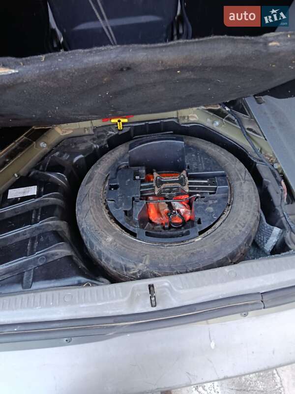 Минивэн Renault Scenic 2003 в Демидовке