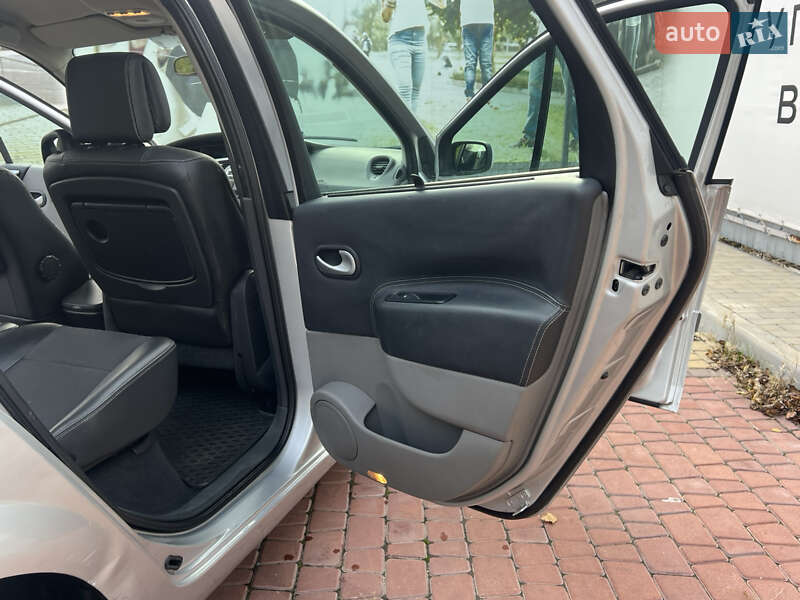 Мінівен Renault Scenic 2008 в Одесі