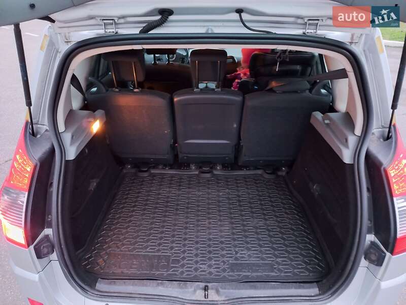 Минивэн Renault Scenic 2009 в Харькове