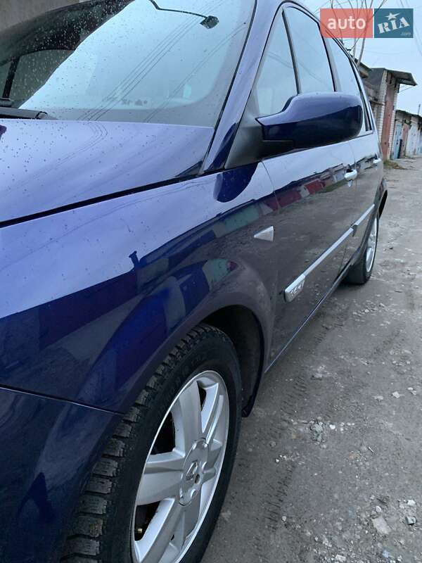 Минивэн Renault Scenic 2005 в Запорожье