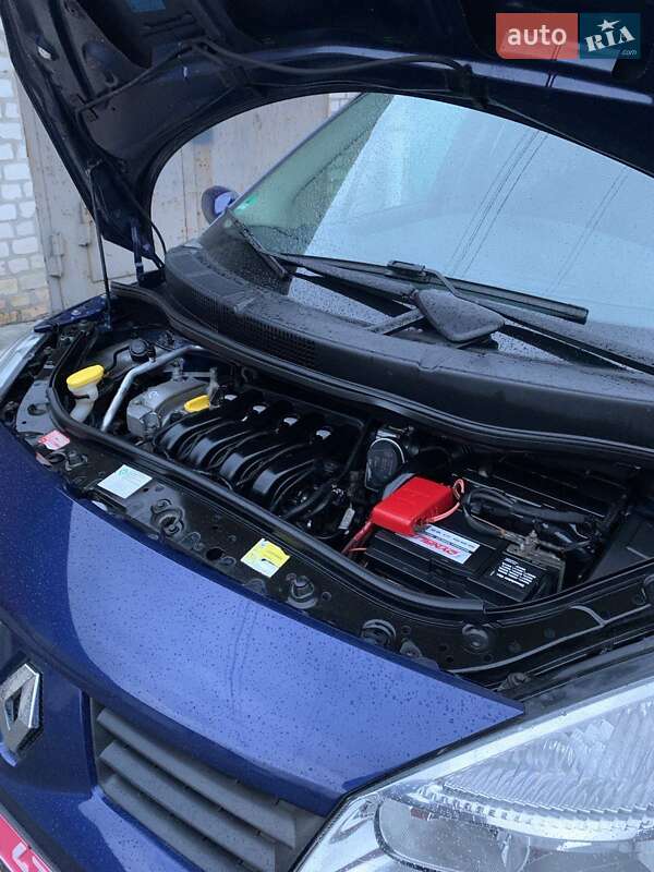 Минивэн Renault Scenic 2005 в Запорожье