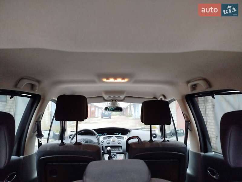 Минивэн Renault Scenic 2005 в Запорожье