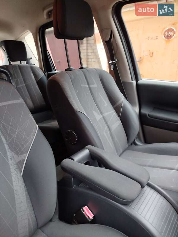 Минивэн Renault Scenic 2005 в Запорожье