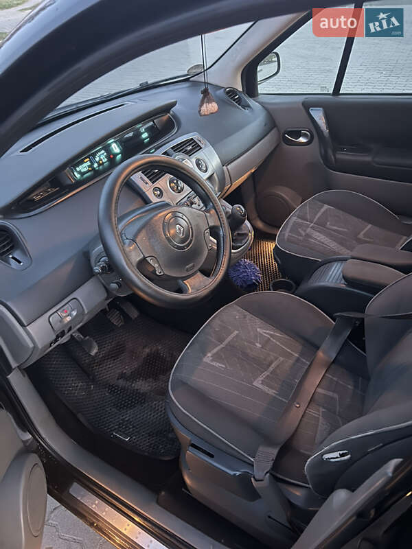 Мінівен Renault Scenic 2004 в Львові