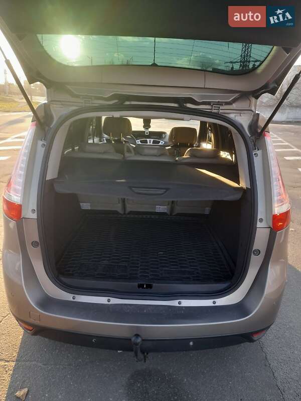 Минивэн Renault Scenic 2010 в Киеве фото 17 Минивэн Renault Scenic 2010 в Киеве