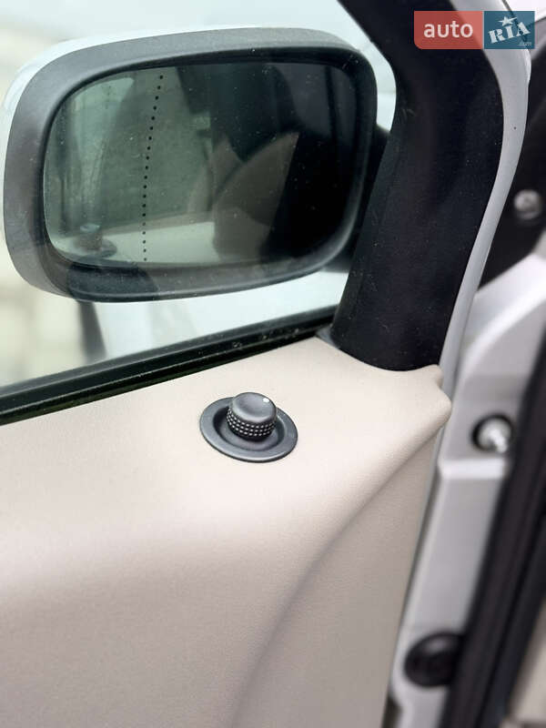 Минивэн Renault Scenic 2005 в Дрогобыче фото 41 Минивэн Renault Scenic 2005 в Дрогобыче