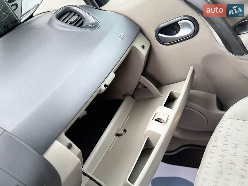 Минивэн Renault Scenic 2005 в Дрогобыче фото 52 Минивэн Renault Scenic 2005 в Дрогобыче