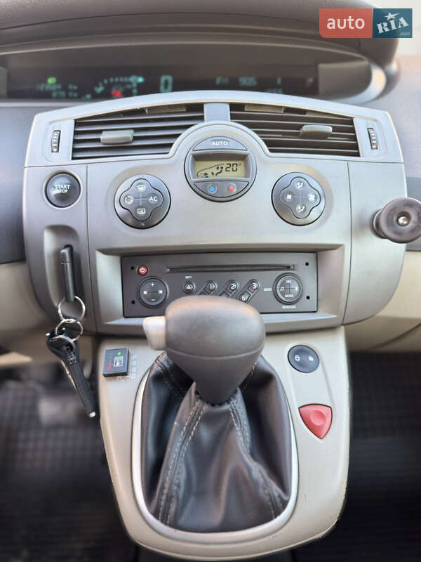Мінівен Renault Scenic 2006 в Рівному