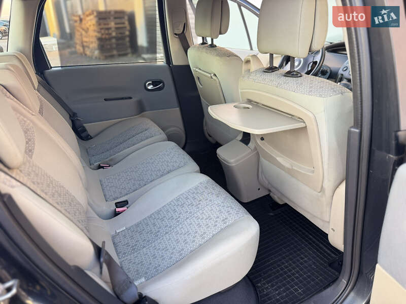 Мінівен Renault Scenic 2006 в Рівному