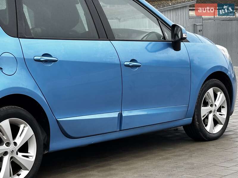 Мінівен Renault Scenic 2012 в Красилові