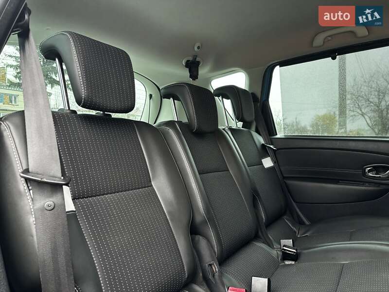 Мінівен Renault Scenic 2012 в Красилові