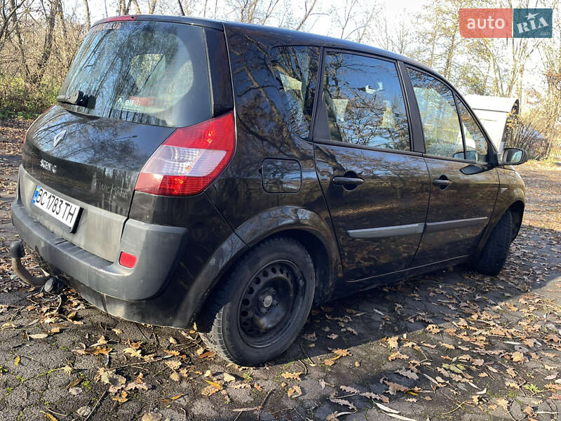 Минивэн Renault Scenic 2004 в Дрогобыче