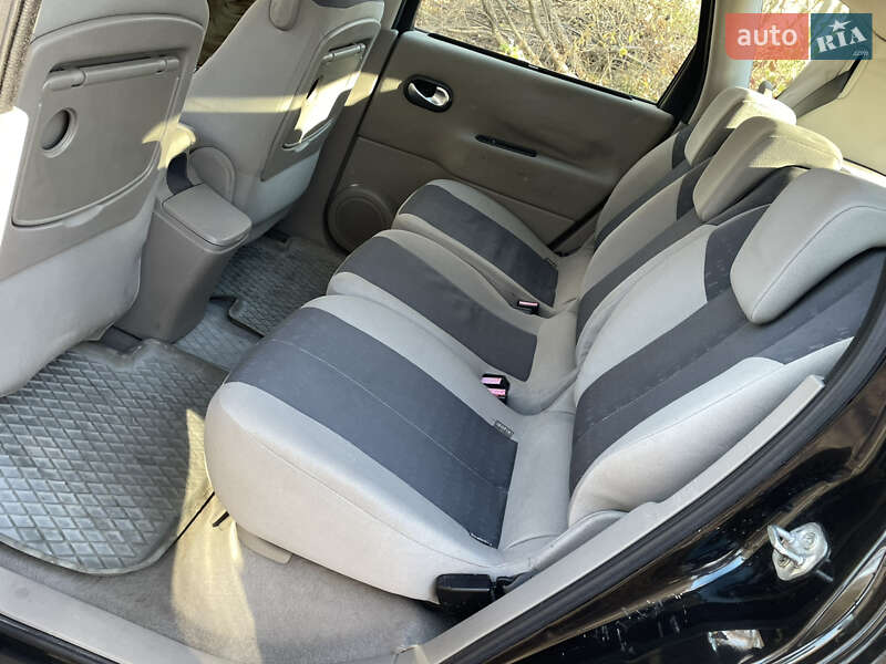 Минивэн Renault Scenic 2004 в Дрогобыче