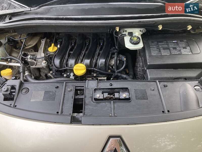 Мінівен Renault Scenic 2009 в Миргороді