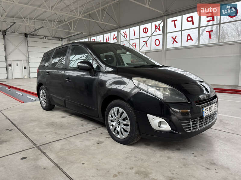 Минивэн Renault Scenic 2011 в Ильинцах