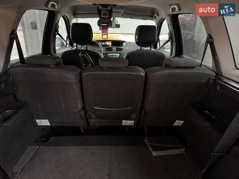 Минивэн Renault Scenic 2011 в Ильинцах