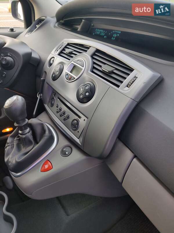 Минивэн Renault Scenic 2006 в Нововолынске фото 39 Минивэн Renault Scenic 2006 в Нововолынске