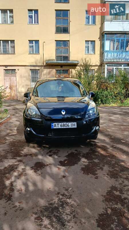 Мінівен Renault Scenic 2010 в Івано-Франківську