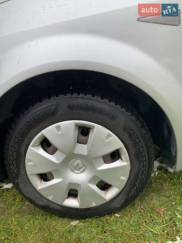 Минивэн Renault Scenic 2006 в Ивано-Франковске фото 9 Минивэн Renault Scenic 2006 в Ивано-Франковске