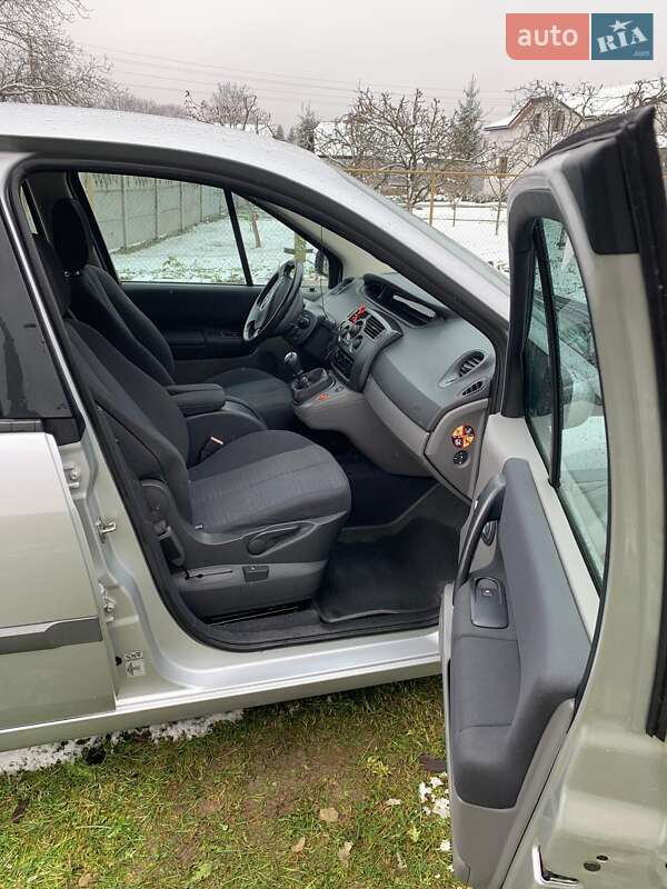 Минивэн Renault Scenic 2006 в Ивано-Франковске фото 19 Минивэн Renault Scenic 2006 в Ивано-Франковске