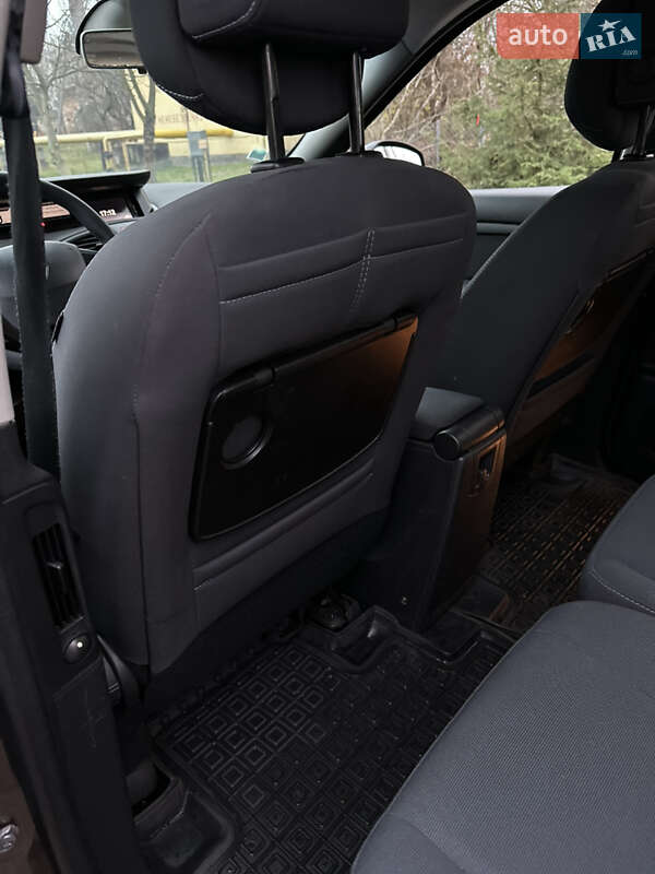 Минивэн Renault Scenic 2010 в Дубно фото 30 Минивэн Renault Scenic 2010 в Дубно