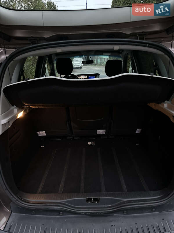 Минивэн Renault Scenic 2010 в Дубно фото 35 Минивэн Renault Scenic 2010 в Дубно