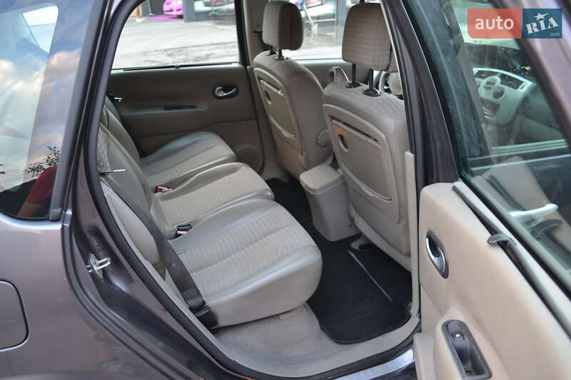 Минивэн Renault Scenic 2005 в Луцке