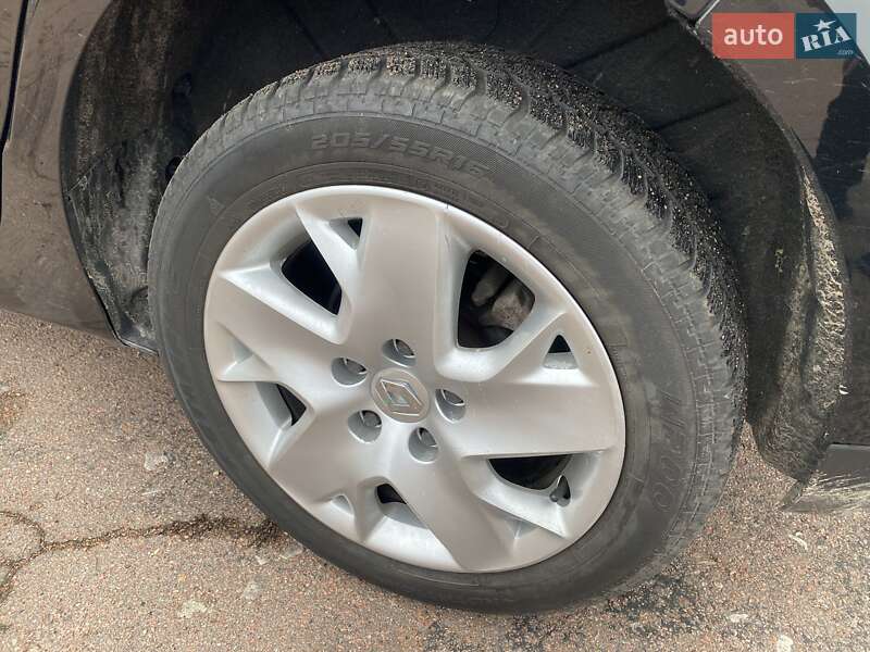 Минивэн Renault Scenic 2011 в Борзне