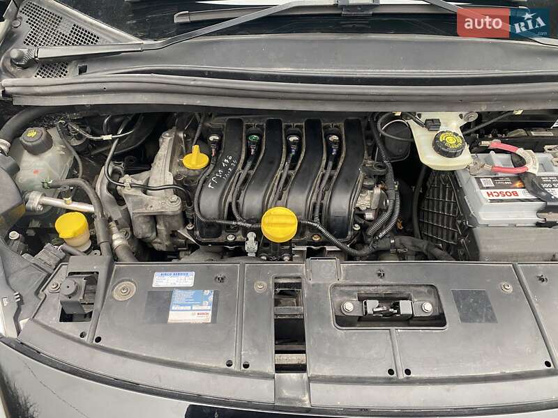 Минивэн Renault Scenic 2011 в Борзне