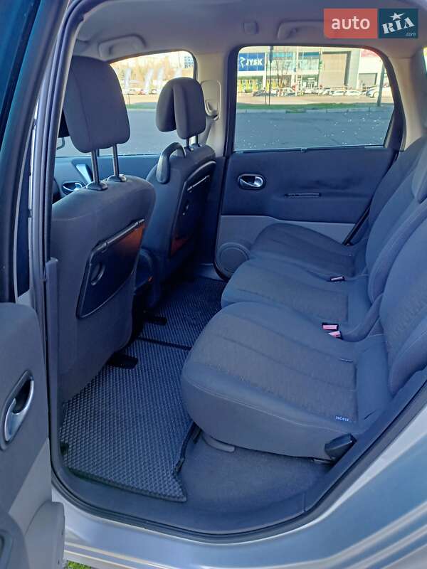 Минивэн Renault Scenic 2007 в Кривом Роге