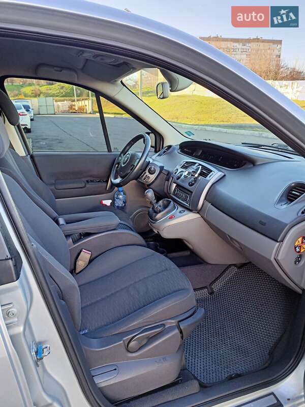 Минивэн Renault Scenic 2007 в Кривом Роге