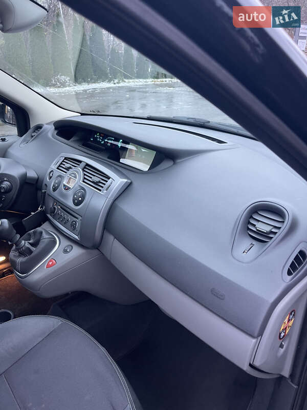 Минивэн Renault Scenic 2008 в Ровно