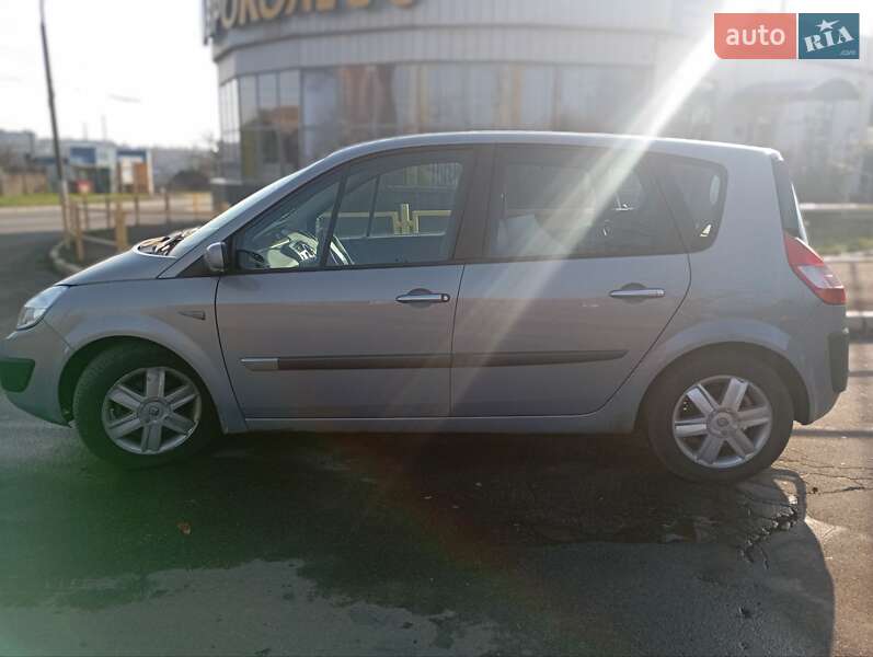 Минивэн Renault Scenic 2004 в Кривом Роге