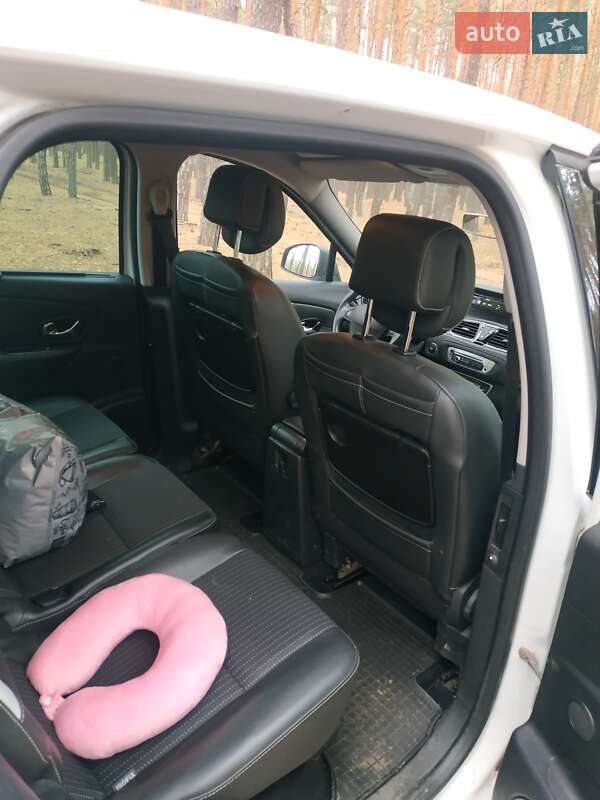 Минивэн Renault Scenic 2013 в Гадяче