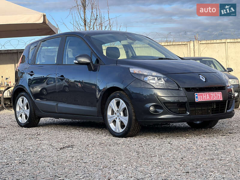 Мінівен Renault Scenic 2009 в Лубнах