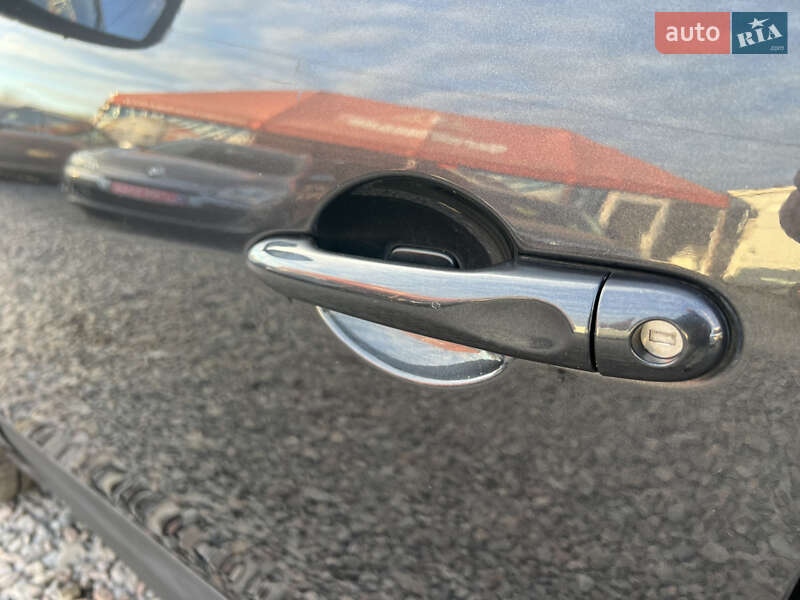 Мінівен Renault Scenic 2009 в Лубнах