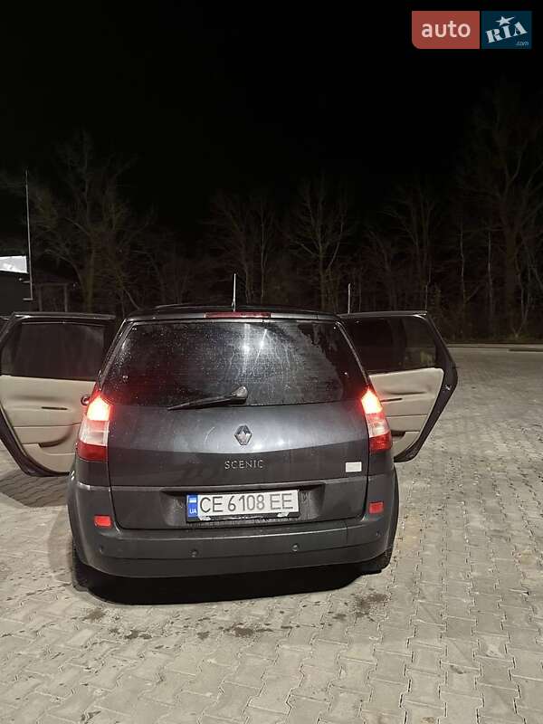 Минивэн Renault Scenic 2006 в Хотине