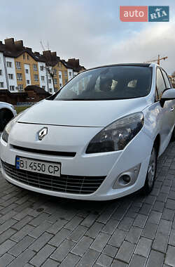 Мінівен Renault Scenic 2011 в Львові