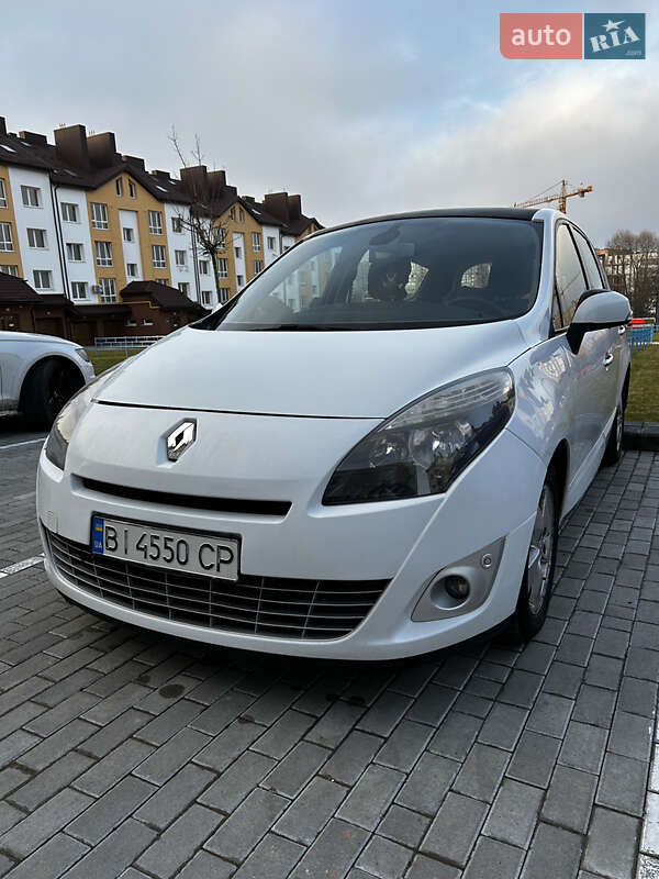 Renault Scenic 2011